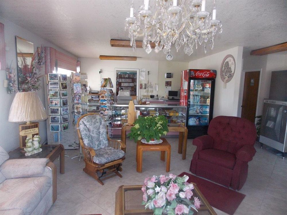 Aquarius Inn Bicknell Bagian luar foto
